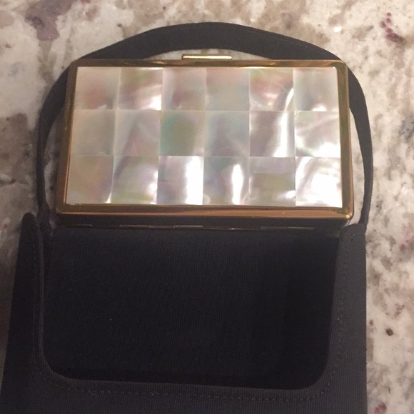 Elgin American (signed) carry all compact purse - Picture 3 of 8